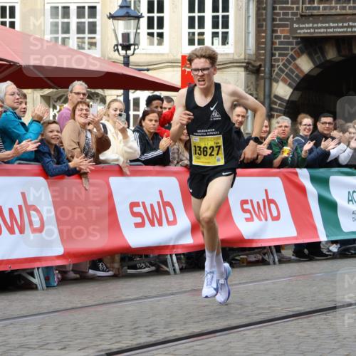13.09.2026 - 21. swb-Marathon Bremen Strokosch-Dieckow http://msf.ph/oto/10282723 13.09.2026 10:27:16 Ziel 13502, 13627 meine-sportfotos.de