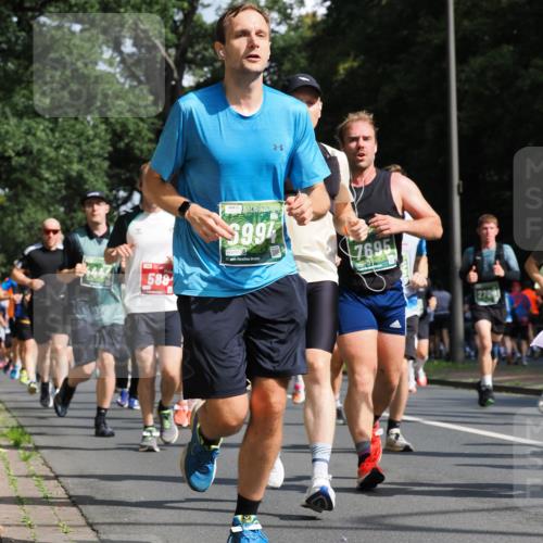 13.09.2026 - 21. swb-Marathon Bremen TobiasT http://msf.ph/oto/10282732 13.09.2026 12:02:43 Laufen 588, 994, 6151, 21, 7695 meine-sportfotos.de