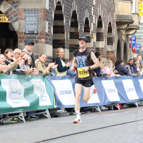 13.09.2026 - 21. swb-Marathon Bremen Strokosch-Dieckow http://msf.ph/oto/10282774 13.09.2026 10:28:30 Ziel 13501, 13515, 13567, 13593 meine-sportfotos.de