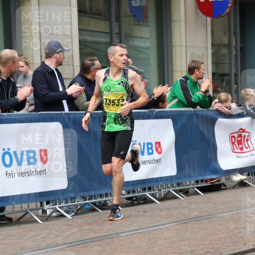 13.09.2026 - 21. swb-Marathon Bremen Strokosch-Dieckow http://msf.ph/oto/10282777 13.09.2026 10:31:51 Ziel 13543, 13582, 13632, 13639, 12457, 13504, 13533, 13536, 13573, 13618, 13643 meine-sportfotos.de