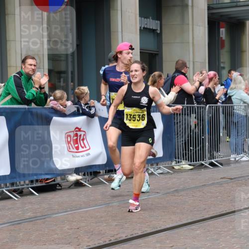 13.09.2026 - 21. swb-Marathon Bremen Strokosch-Dieckow http://msf.ph/oto/10282804 13.09.2026 10:31:53 Ziel 13543, 13564, 13582, 13632, 13639, 12457, 13504, 13533, 13536, 13573, 13618, 13643 meine-sportfotos.de