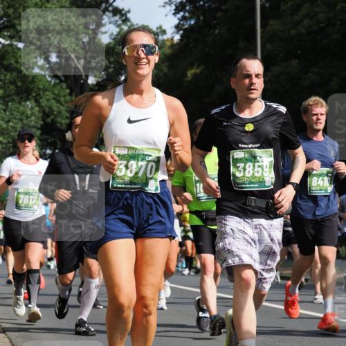 13.09.2026 - 21. swb-Marathon Bremen TobiasT http://msf.ph/oto/10282840 13.09.2026 12:03:03 Laufen 7617, 3870, 21, 3859, 21, 26, 8410 meine-sportfotos.de