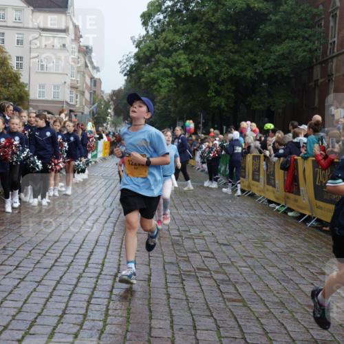 13.09.2026 - Kiel Lauf Yannick Fuchs http://msf.ph/oto/10282846 13.09.2026 08:56:48 Ziel 139, 482, 653, 899, 1222, 1285, 1340, 1544, 2478, 2479, 2543, 3303, 3520, 3740, 4136, 4188, 4228, 4558, 4680, 4901, 4925, 5097, 5180, 5223, 5333, 5597, 6903, 7927, 8094, 8270, 8424, 8785, 9156, 9176, 9292, 9307, 9562, 9826, 10042, 10213, 10603, 11627, 11978, 11986, 12154, 12220, 12333, 12700, 26, 407, 470, 582, 758, 759, 1009, 1137, 1346, 1950, 2173, 2497, 2640, 2685, 2719, 3078, 3520, 3750, 3930, 4023, 4127, 4128, 4165, 4188, 5687, 6003, 81, 3034, 3179, 6232, 7489 meine-sportfotos.de