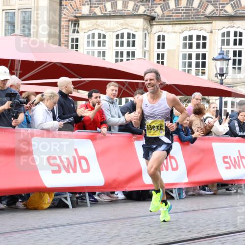 13.09.2026 - 21. swb-Marathon Bremen Strokosch-Dieckow http://msf.ph/oto/10282849 13.09.2026 10:28:37 Ziel 12272, 13501, 13635, 13593, 13624 meine-sportfotos.de