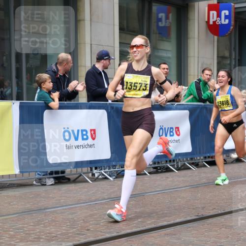 13.09.2026 - 21. swb-Marathon Bremen Strokosch-Dieckow http://msf.ph/oto/10282869 13.09.2026 10:31:56 Ziel 13543, 13564, 13582, 13632, 13638, 13639, 12457, 13533, 13536, 13573, 13618, 13643 meine-sportfotos.de