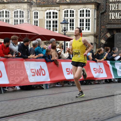 13.09.2026 - 21. swb-Marathon Bremen Strokosch-Dieckow http://msf.ph/oto/10282893 13.09.2026 10:28:43 Ziel 12272, 13501, 13547, 13635, 13624 meine-sportfotos.de
