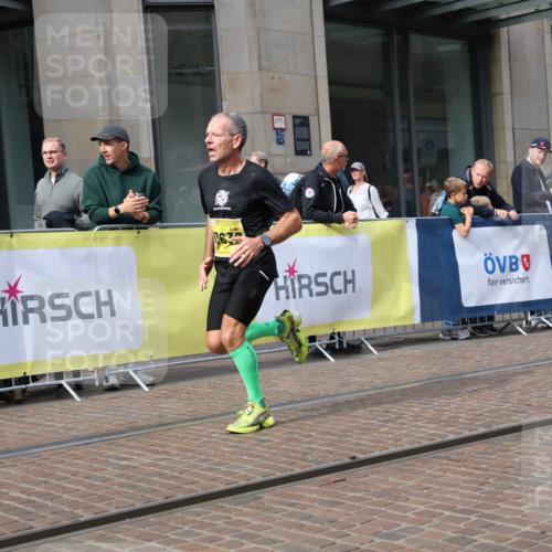13.09.2026 - 21. swb-Marathon Bremen Strokosch-Dieckow http://msf.ph/oto/10282961 13.09.2026 10:32:10 Ziel 13524, 13564, 13638, 13639, 12457, 13533, 13536, 13543, 13573, 13582, 13618, 13632 meine-sportfotos.de