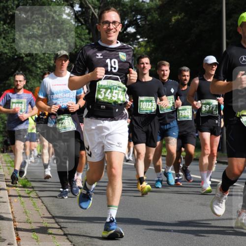 13.09.2026 - 21. swb-Marathon Bremen TobiasT http://msf.ph/oto/10282990 13.09.2026 12:03:26 Laufen 21, 19, 3454, 8656, 42, 1, 726, 0, 0, 10123, 5877, 7553 meine-sportfotos.de