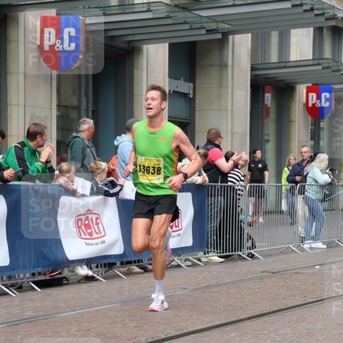 13.09.2026 - 21. swb-Marathon Bremen Strokosch-Dieckow http://msf.ph/oto/10282995 13.09.2026 10:32:23 Ziel 13524, 13550, 13581, 13599, 13622, 13543, 13564, 13582, 13632, 13638, 13639 meine-sportfotos.de