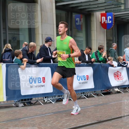 13.09.2026 - 21. swb-Marathon Bremen Strokosch-Dieckow http://msf.ph/oto/10283009 13.09.2026 10:32:24 Ziel 13524, 13550, 13581, 13599, 13622, 13543, 13564, 13582, 13632, 13638, 13639 meine-sportfotos.de