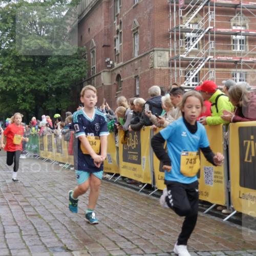 13.09.2026 - Kiel Lauf Yannick Fuchs http://msf.ph/oto/10283018 13.09.2026 08:57:10 Ziel 2384, 3665, 4908, 5003, 5340, 5719, 5809, 7752, 8341, 9542, 10321, 11495, 11558, 12215, 12455, 12512, 81, 139, 482, 653, 899, 1222, 1285, 1340, 1544, 2478, 2479, 2543, 3034, 3161, 3303, 3305, 3520, 3740, 4136, 4188, 4228, 4558, 4680, 4901, 4908, 4925, 5223, 5333, 5597, 6361, 6807, 6903, 7559, 7927, 8094, 8270, 8424, 9156, 9292, 9307, 9562, 9564, 9826, 9940, 10042, 10213, 10603, 11423, 11495, 11627, 11986, 12062, 1546, 1769, 5984, 7715, 3520, 4188 meine-sportfotos.de