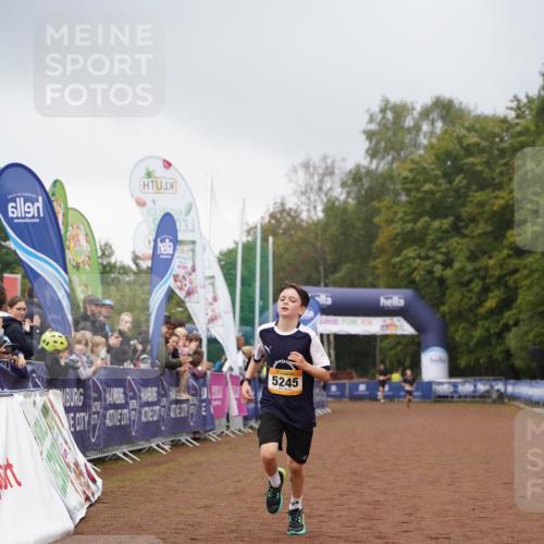 13.09.2026 - Airport Race Dennis Weichert http://msf.ph/oto/10283040 13.09.2026 10:21:48 Ziel 5245, 5300 meine-sportfotos.de