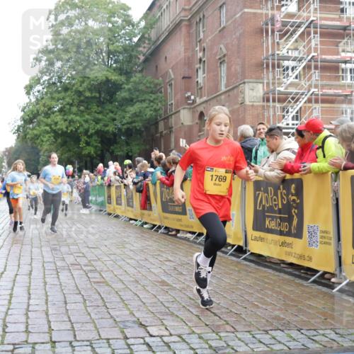 13.09.2026 - Kiel Lauf Yannick Fuchs http://msf.ph/oto/10283047 13.09.2026 08:57:11 Ziel 2384, 3665, 5003, 5340, 5719, 5809, 7752, 8341, 9542, 10321, 11558, 12215, 12455, 12512, 81, 139, 482, 653, 899, 1222, 1285, 1340, 1544, 2384, 2478, 2479, 2543, 3034, 3161, 3303, 3305, 3520, 3740, 4136, 4188, 4228, 4558, 4680, 4901, 4908, 4925, 5223, 5333, 5597, 6361, 6807, 6903, 7559, 7752, 7927, 8094, 8270, 8424, 9156, 9292, 9307, 9562, 9564, 9826, 9940, 10042, 10213, 10603, 11423, 11495, 11627, 11986, 12062, 1546, 1769, 5984, 7715, 1285, 3520, 4188 meine-sportfotos.de