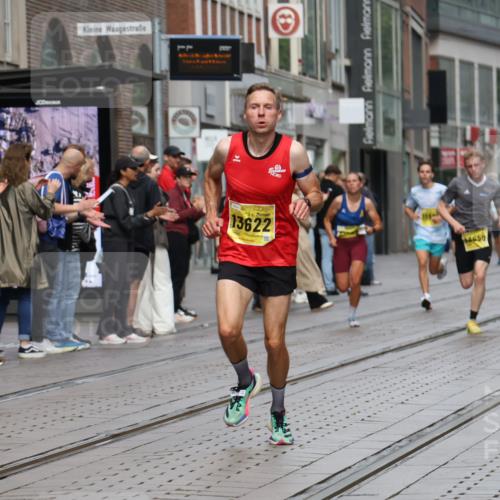 13.09.2026 - 21. swb-Marathon Bremen Strokosch-Dieckow http://msf.ph/oto/10283083 13.09.2026 10:32:43 Ziel 13550, 13581, 13599, 13524, 13564, 13622, 13638 meine-sportfotos.de