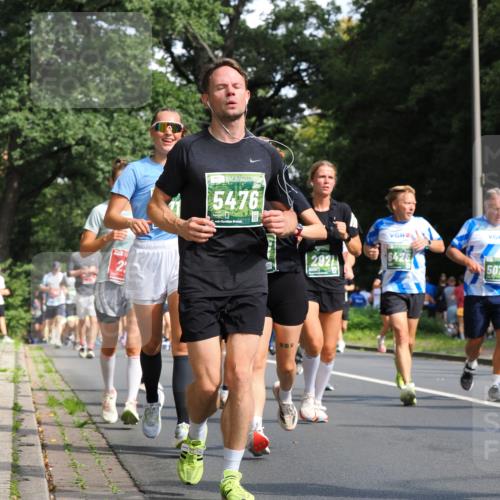 13.09.2026 - 21. swb-Marathon Bremen TobiasT http://msf.ph/oto/10283098 13.09.2026 12:03:49 Laufen 2, 5476, 240, 2921, 6426, 507 meine-sportfotos.de