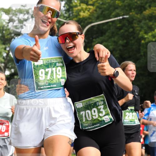 13.09.2026 - 21. swb-Marathon Bremen TobiasT http://msf.ph/oto/10283114 13.09.2026 12:03:51 Laufen 70, 9719, 21, 26, 7093, 21, 26, 292 meine-sportfotos.de