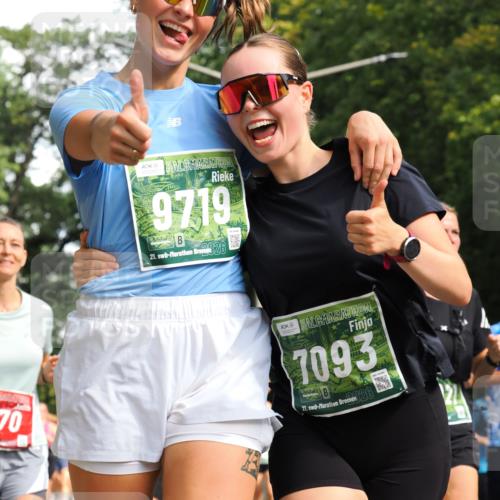 13.09.2026 - 21. swb-Marathon Bremen TobiasT http://msf.ph/oto/10283120 13.09.2026 12:03:51 Laufen 9719, 21, 026, 70, 7093, 21, 26 meine-sportfotos.de