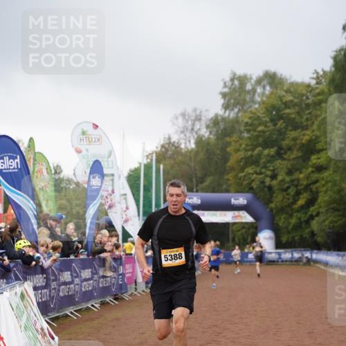 13.09.2026 - Airport Race Dennis Weichert http://msf.ph/oto/10283125 13.09.2026 10:22:03 Ziel 5309, 5368, 5388 meine-sportfotos.de
