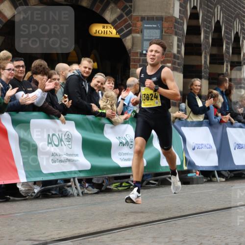 13.09.2026 - 21. swb-Marathon Bremen Strokosch-Dieckow http://msf.ph/oto/10283157 13.09.2026 10:28:57 Ziel 13515, 13547, 13567, 13593, 10597, 13604, 13614 meine-sportfotos.de