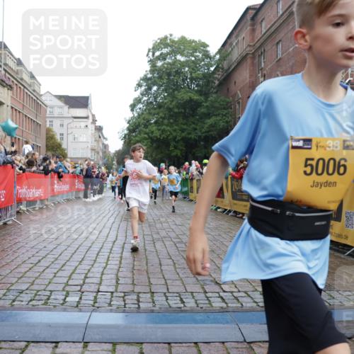 13.09.2026 - Kiel Lauf Yannick Fuchs http://msf.ph/oto/10283167 13.09.2026 08:57:18 Ziel 3382, 5809, 8341, 9542, 10321, 10892, 12512, 81, 482, 653, 1222, 2384, 2478, 2479, 2543, 3034, 3161, 3303, 3305, 3665, 3740, 4136, 4558, 4680, 4901, 4908, 4925, 5003, 5223, 5333, 5340, 5597, 5719, 6361, 6807, 6903, 7559, 7752, 7927, 8094, 8270, 8341, 8424, 9156, 9292, 9307, 9562, 9564, 9826, 9940, 10042, 10213, 10603, 11423, 11495, 11558, 11627, 11986, 12062, 12215, 12455, 160, 406, 1051, 1546, 1769, 5006, 5984, 6459, 7715, 9062, 1285, 3520, 4188 meine-sportfotos.de