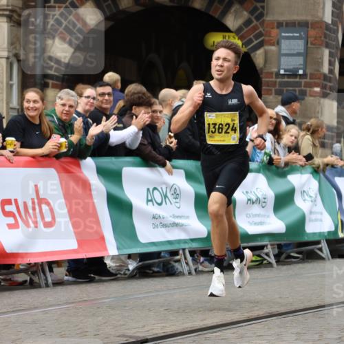 13.09.2026 - 21. swb-Marathon Bremen Strokosch-Dieckow http://msf.ph/oto/10283189 13.09.2026 10:28:58 Ziel 13515, 13547, 13567, 13593, 13624, 10597, 13604, 13614 meine-sportfotos.de