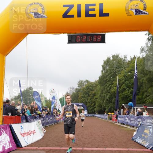 13.09.2026 - Airport Race Dennis Weichert http://msf.ph/oto/10283197 13.09.2026 10:22:12 Ziel 5144, 5368, 5380 meine-sportfotos.de
