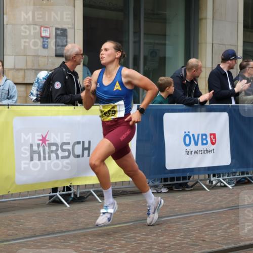 13.09.2026 - 21. swb-Marathon Bremen Strokosch-Dieckow http://msf.ph/oto/10283198 13.09.2026 10:32:51 Ziel 13550, 13581, 13599, 13622 meine-sportfotos.de
