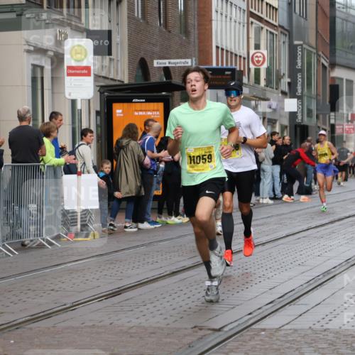 13.09.2026 - 21. swb-Marathon Bremen Strokosch-Dieckow http://msf.ph/oto/10283271 13.09.2026 10:33:30 Ziel 10475, 10797, 11481, 12459, 13530, 13541, 10366, 11059, 11652 meine-sportfotos.de