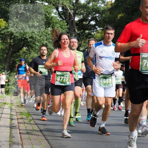 13.09.2026 - 21. swb-Marathon Bremen TobiasT http://msf.ph/oto/10283290 13.09.2026 12:04:25 Laufen 9064, 9779, 70, 4458 meine-sportfotos.de