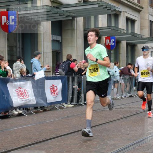 13.09.2026 - 21. swb-Marathon Bremen Strokosch-Dieckow http://msf.ph/oto/10283295 13.09.2026 10:33:32 Ziel 10475, 10797, 12459, 13530, 13541, 10366, 10475, 11059, 11481, 11652 meine-sportfotos.de