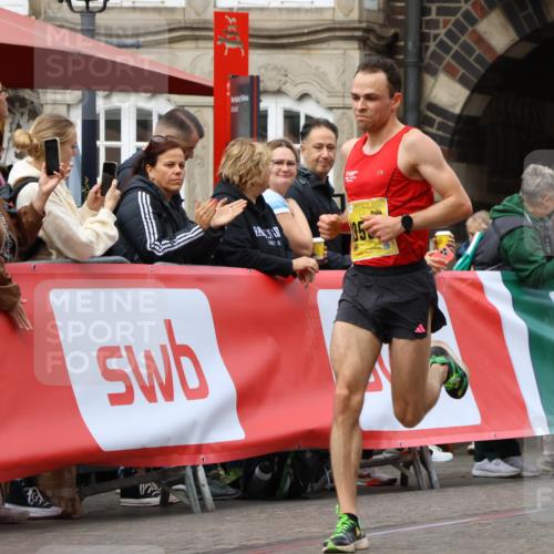 13.09.2026 - 21. swb-Marathon Bremen Strokosch-Dieckow http://msf.ph/oto/10283331 13.09.2026 10:29:20 Ziel 10597, 13604, 13614, 11234, 13517, 13542, 13557 meine-sportfotos.de