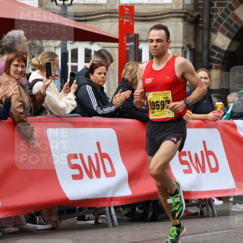 13.09.2026 - 21. swb-Marathon Bremen Strokosch-Dieckow http://msf.ph/oto/10283342 13.09.2026 10:29:20 Ziel 10597, 13604, 13614, 11234, 13517, 13542, 13557 meine-sportfotos.de