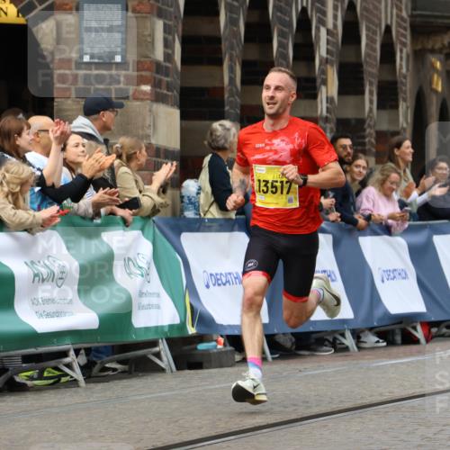 13.09.2026 - 21. swb-Marathon Bremen Strokosch-Dieckow http://msf.ph/oto/10283355 13.09.2026 10:29:34 Ziel 10597, 13517, 13557, 13604, 13510, 13579, 13623 meine-sportfotos.de