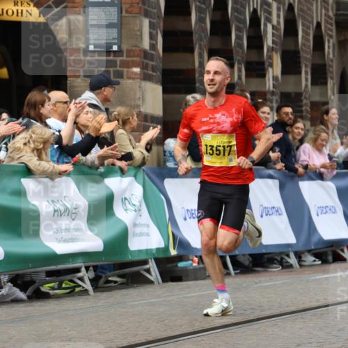 13.09.2026 - 21. swb-Marathon Bremen Strokosch-Dieckow http://msf.ph/oto/10283360 13.09.2026 10:29:34 Ziel 10597, 13517, 13557, 13604, 13510, 13579, 13623 meine-sportfotos.de