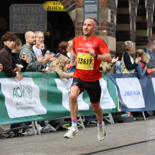 13.09.2026 - 21. swb-Marathon Bremen Strokosch-Dieckow http://msf.ph/oto/10283389 13.09.2026 10:29:34 Ziel 10597, 13517, 13557, 13604, 13510, 13579, 13623 meine-sportfotos.de