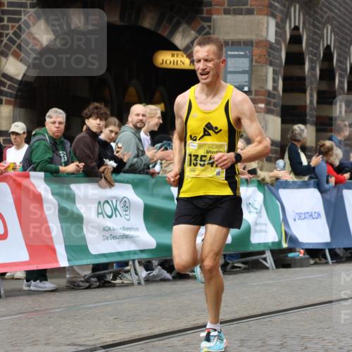 13.09.2026 - 21. swb-Marathon Bremen Strokosch-Dieckow http://msf.ph/oto/10283466 13.09.2026 10:29:38 Ziel 10597, 13517, 13542, 13557, 13510, 13579 meine-sportfotos.de