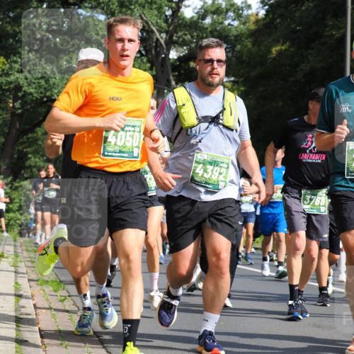 13.09.2026 - 21. swb-Marathon Bremen TobiasT http://msf.ph/oto/10283496 13.09.2026 12:05:11 Laufen 4050, 4392, 2, 26, 3768 meine-sportfotos.de
