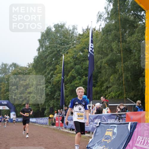 13.09.2026 - Airport Race Dennis Weichert http://msf.ph/oto/10283504 13.09.2026 10:23:45 Ziel 4005, 5203, 5466 meine-sportfotos.de