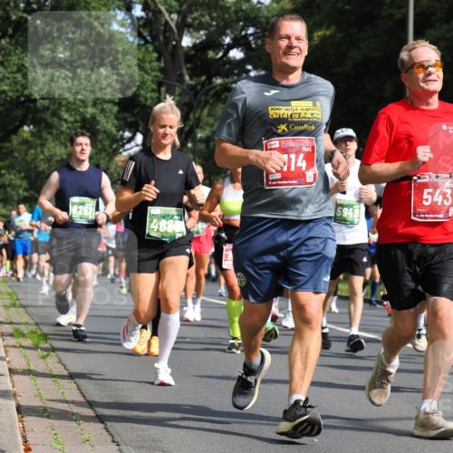 13.09.2026 - 21. swb-Marathon Bremen TobiasT http://msf.ph/oto/10283539 13.09.2026 12:05:22 Laufen 8252, 4680, 10, 1228, 14, 21, 026, 5949, 543 meine-sportfotos.de