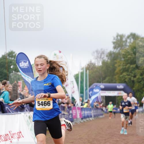 13.09.2026 - Airport Race Dennis Weichert http://msf.ph/oto/10283549 13.09.2026 10:23:52 Ziel 4005, 4020, 4021, 5020, 5053, 5127, 5447, 5466 meine-sportfotos.de