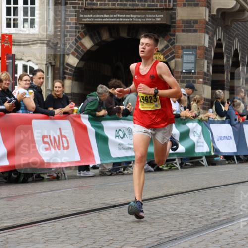 13.09.2026 - 21. swb-Marathon Bremen Strokosch-Dieckow http://msf.ph/oto/10283557 13.09.2026 10:29:50 Ziel 11234, 13517, 13542, 13557, 13623 meine-sportfotos.de