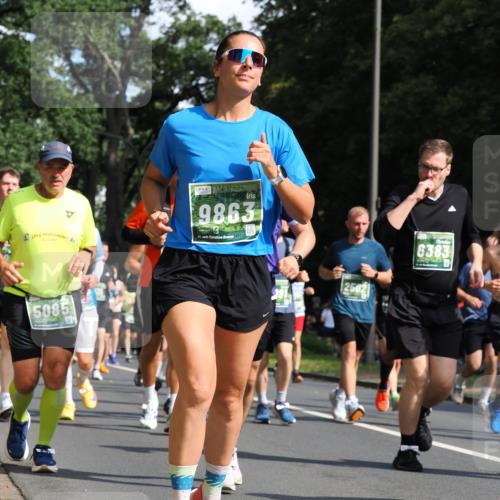 13.09.2026 - 21. swb-Marathon Bremen TobiasT http://msf.ph/oto/10283617 13.09.2026 12:05:39 Laufen 9863, 21, 1026, 5085, 6383, 2502 meine-sportfotos.de