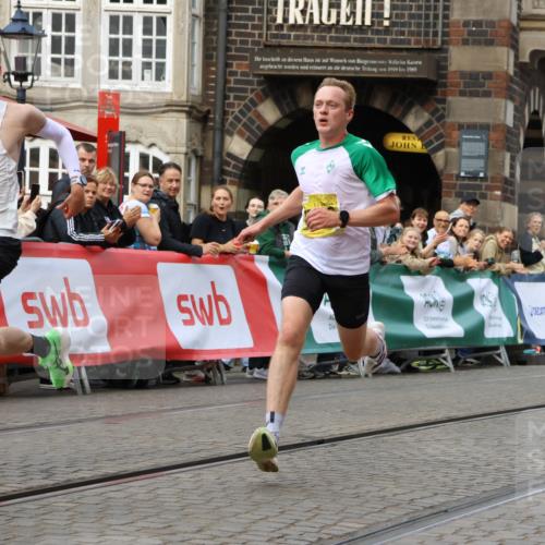 13.09.2026 - 21. swb-Marathon Bremen Strokosch-Dieckow http://msf.ph/oto/10283638 13.09.2026 10:29:53 Ziel 11234, 13510, 13517, 13542, 13557, 13579, 13623 meine-sportfotos.de
