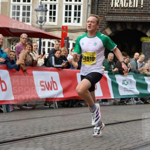 13.09.2026 - 21. swb-Marathon Bremen Strokosch-Dieckow http://msf.ph/oto/10283656 13.09.2026 10:29:54 Ziel 11234, 13510, 13517, 13542, 13557, 13579, 13623 meine-sportfotos.de