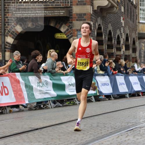 13.09.2026 - 21. swb-Marathon Bremen Strokosch-Dieckow http://msf.ph/oto/10283697 13.09.2026 10:30:23 Ziel 13561, 12458, 13603 meine-sportfotos.de