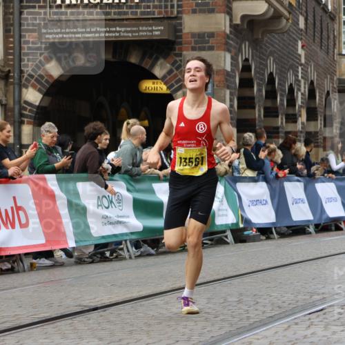 13.09.2026 - 21. swb-Marathon Bremen Strokosch-Dieckow http://msf.ph/oto/10283702 13.09.2026 10:30:24 Ziel 13561, 12458, 13603 meine-sportfotos.de