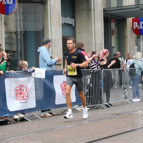 13.09.2026 - 21. swb-Marathon Bremen Strokosch-Dieckow http://msf.ph/oto/10283705 13.09.2026 10:34:42 Ziel 10261, 10262, 11197, 11964, 12358, 13505, 13560, 13588, 13601, 13625, 10818, 11418, 12358, 12413, 12540, 13637 meine-sportfotos.de