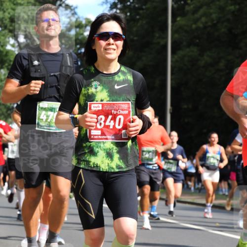 13.09.2026 - 21. swb-Marathon Bremen TobiasT http://msf.ph/oto/10283718 13.09.2026 12:06:15 Laufen 471, 840, 0199, 21, 26 meine-sportfotos.de