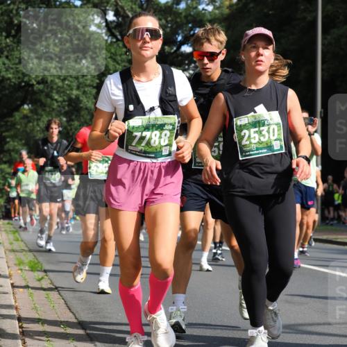 13.09.2026 - 21. swb-Marathon Bremen TobiasT http://msf.ph/oto/10283783 13.09.2026 12:06:24 Laufen 7788, 9020, 21, 16, 59, 2530, 21, 26 meine-sportfotos.de