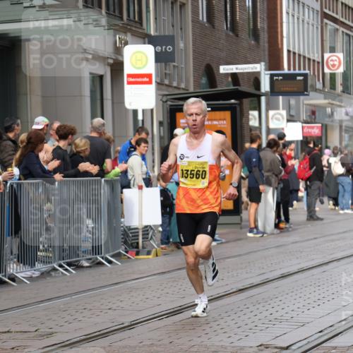 13.09.2026 - 21. swb-Marathon Bremen Strokosch-Dieckow http://msf.ph/oto/10283889 13.09.2026 10:35:01 Ziel 10261, 10262, 10994, 11068, 11176, 11345, 11512, 12289, 13505, 13514, 13540, 13560, 13583, 13590, 13619, 11197, 11964, 12358, 12413, 12540, 13588, 13601, 13625 meine-sportfotos.de
